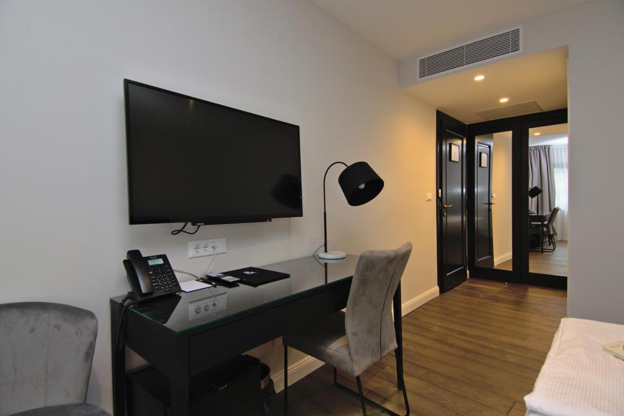 Hotel Florian&Godler คาร์โลวัตส์ ภายนอก รูปภาพ