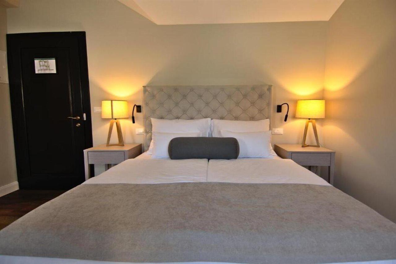Hotel Florian&Godler คาร์โลวัตส์ ภายนอก รูปภาพ