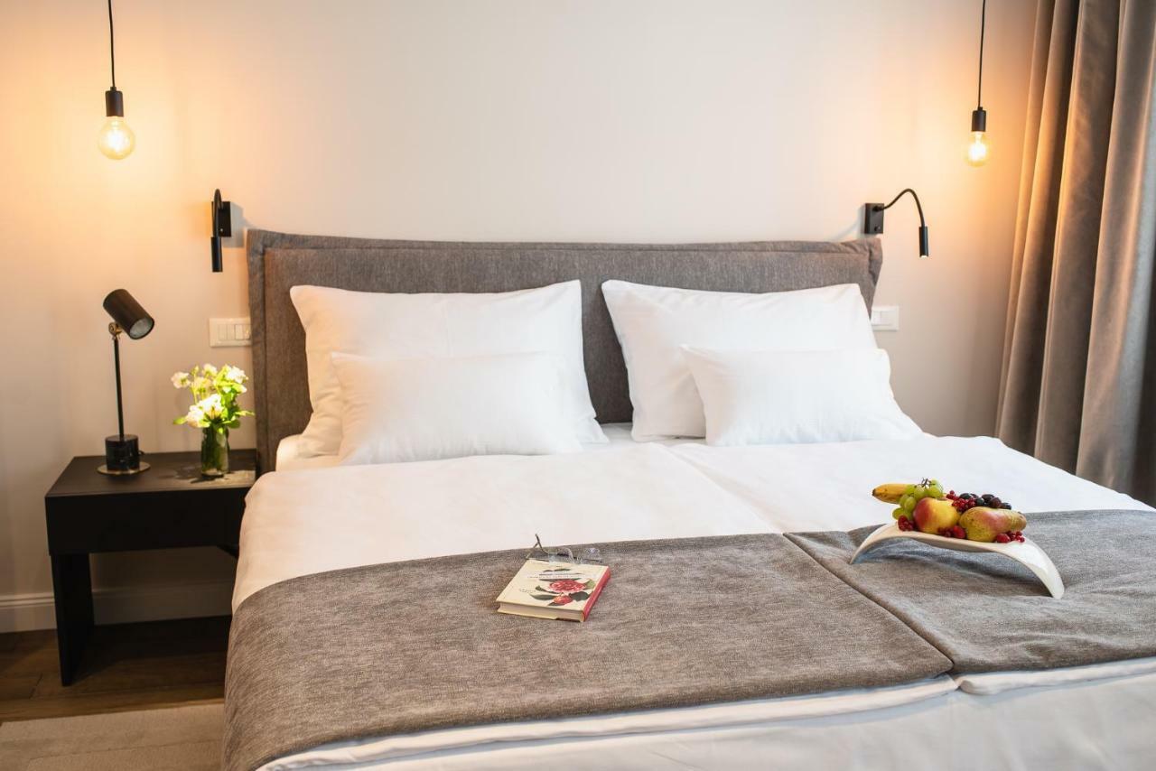 Hotel Florian&Godler คาร์โลวัตส์ ภายนอก รูปภาพ