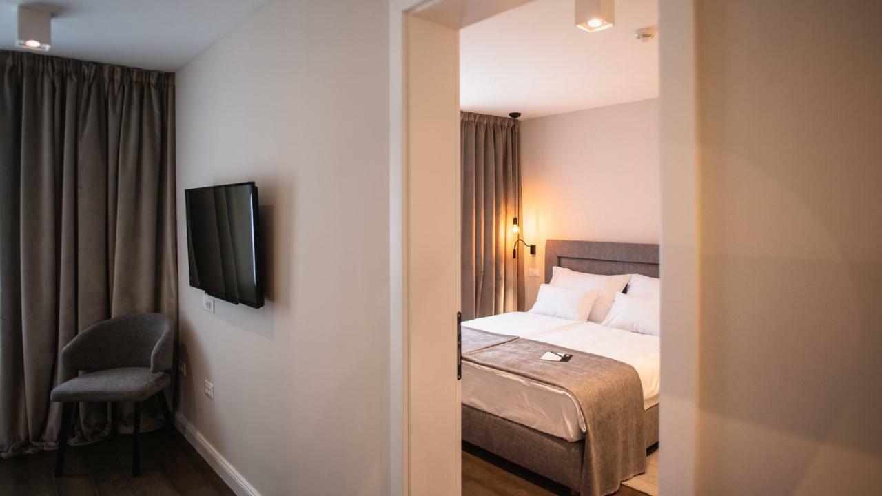 Hotel Florian&Godler คาร์โลวัตส์ ภายนอก รูปภาพ