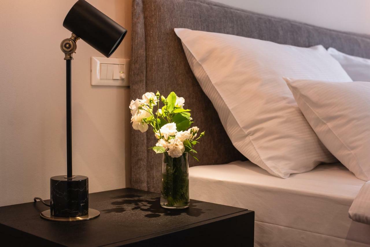 Hotel Florian&Godler คาร์โลวัตส์ ภายนอก รูปภาพ